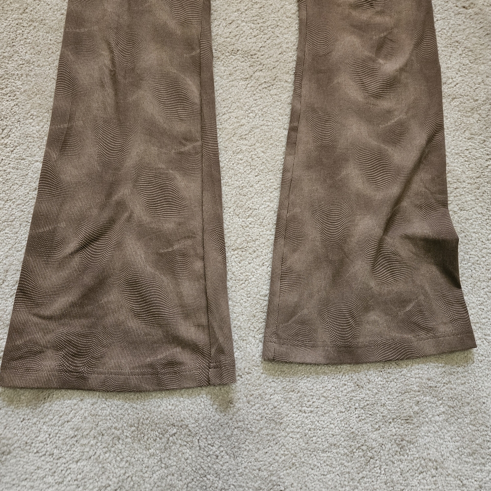 ๐3/$20๐ Women's NOBO High-Waisted Flared Leggings - Picture 3 of 5